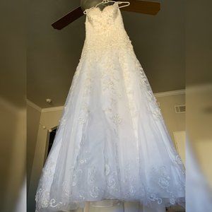Gorgeous Detailed A-Line Wedding Gown